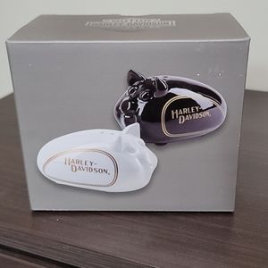 Harley-Davidson salt and pepper shakers